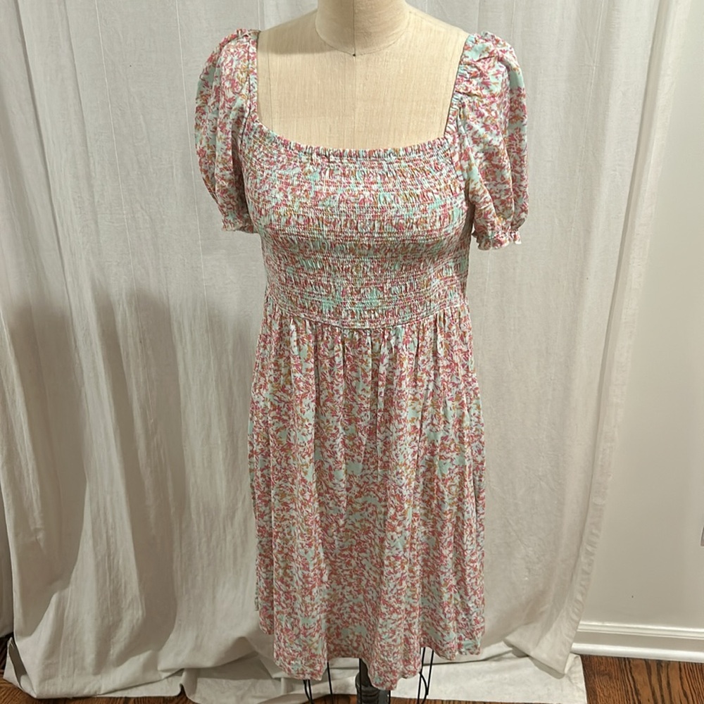 Roxy women’s medium abstract floral smocked dress